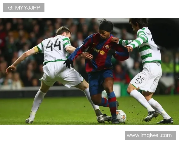 足球明星高清照片价值揭秘探索全球最贵足球明星影像背后的故事与市场分析